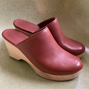 Leather Clog Brown